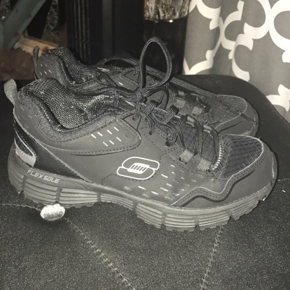 Sketchers size 6